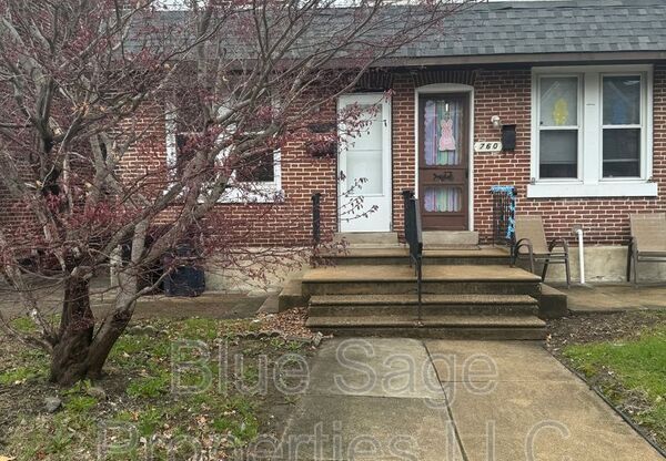 758 SAVILLE AVE