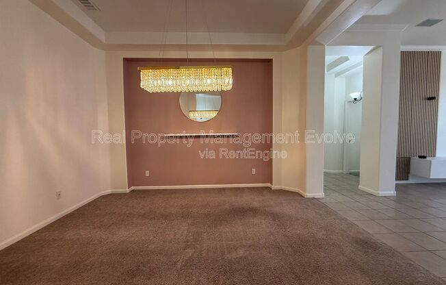 281 W FLAMINGO DR
