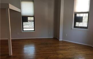 Studio, 1 bath, $2,300, Unit 2-R