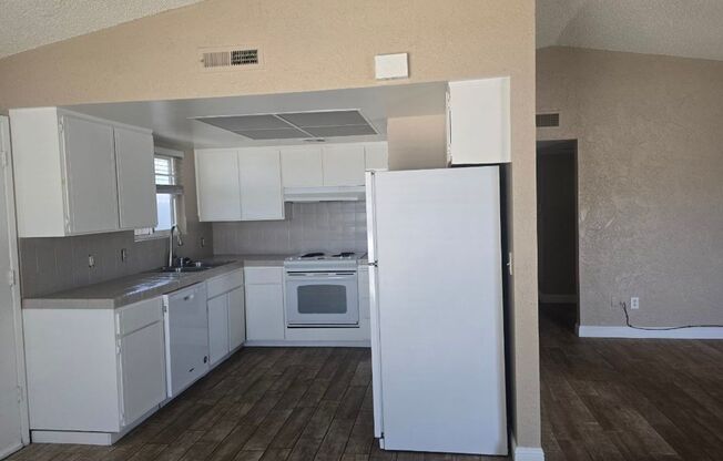 Spacious 2BD/2BTH with Private 2 Car Garage! (Ground Floor)