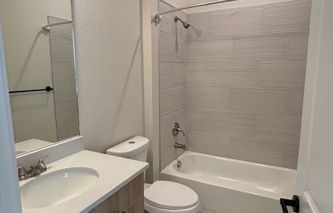 2 beds, 2 baths, 720 sqft, $1,999, Unit 820 #301