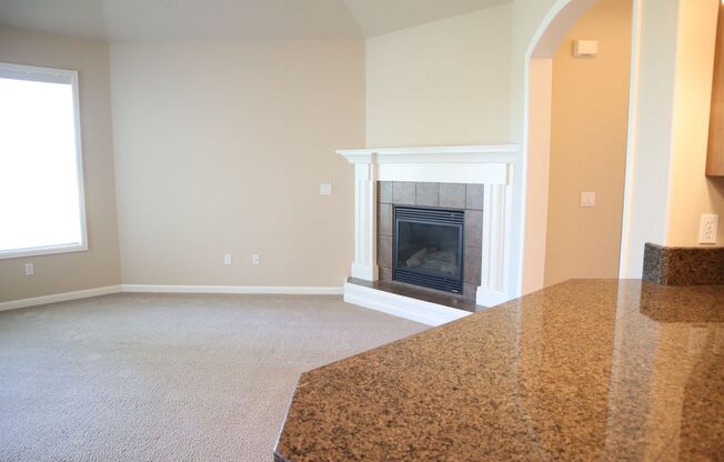 Spacious Lakeshore Single Level Home for Lease - 902 NW 96th Cir
