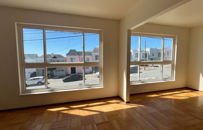 Epic REA - Charming Outer Sunset Home! 4 BR/3 BA w/ Parking