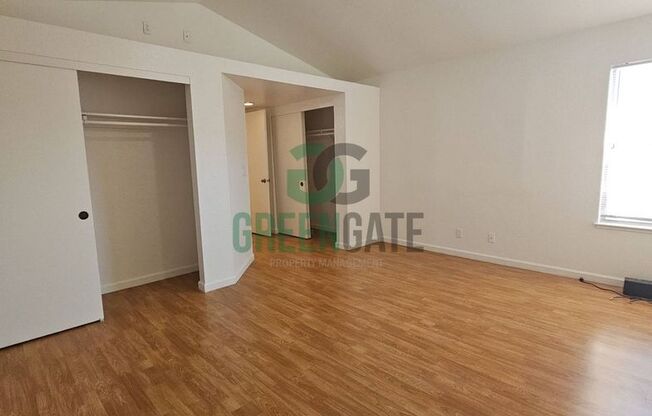 3 beds, 2.5 baths, $2,299