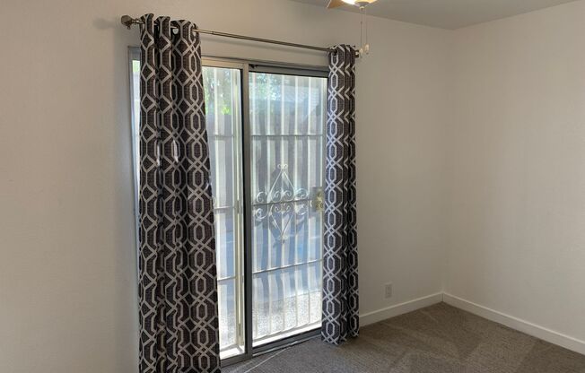 3 beds, 2 baths, $1,500