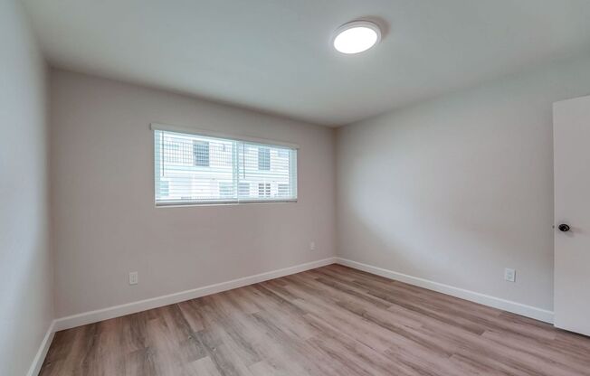 2 beds, 1 bath, $3,395, Unit 11