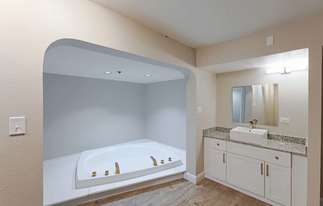 1 bed, 1.5 baths, 578 sqft, $1,450, Unit 1146 (1040)