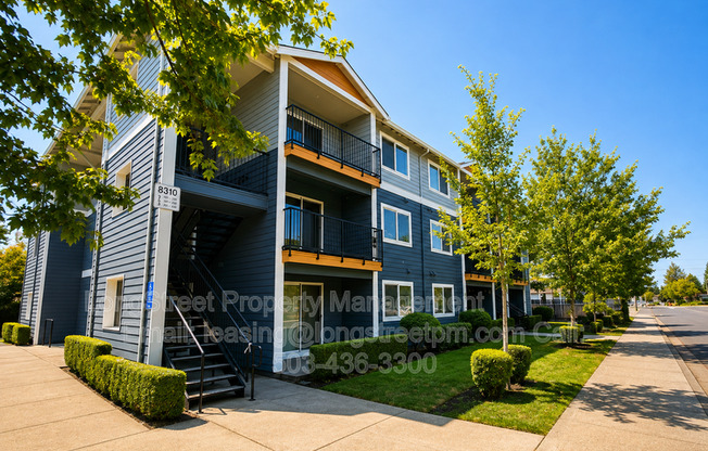 8310 SE RHINE ST