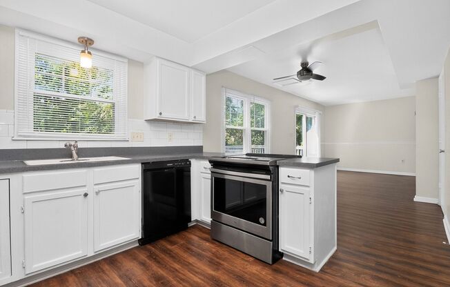 Beautiful Three Bedroom Home in the Wellington Subdivision!