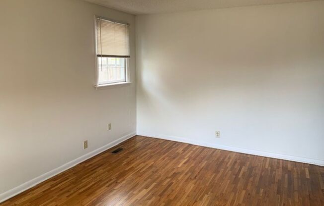 3 beds, 1 bath, $1,750