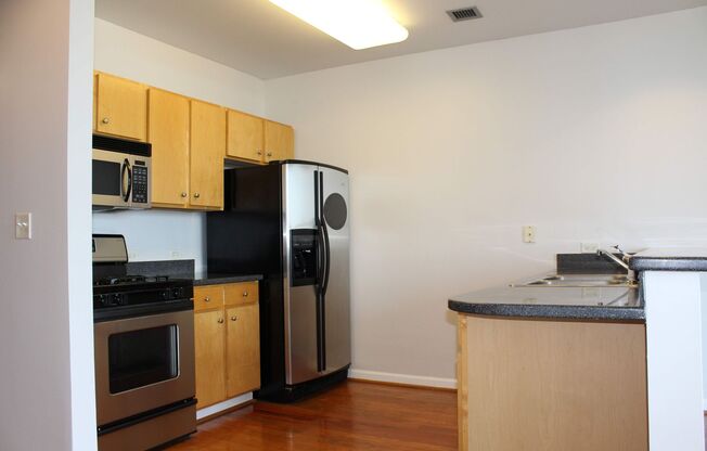 Spacious, beautiful loft with separate bedroom and office for rent in Downtown Atlanta