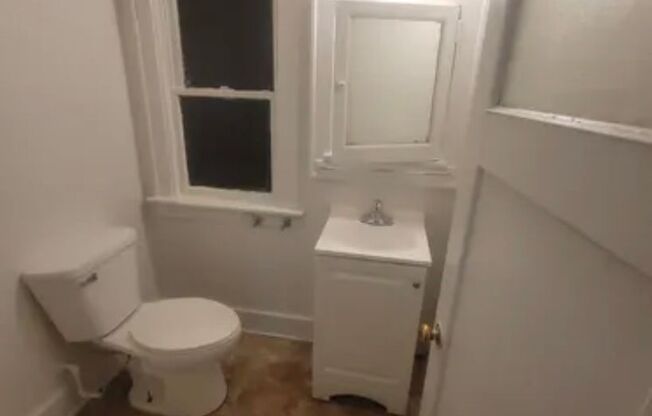 1 bed, 1 bath, $750, Unit 6