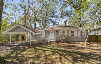 Three Bedroom Cottage in Country Club Village