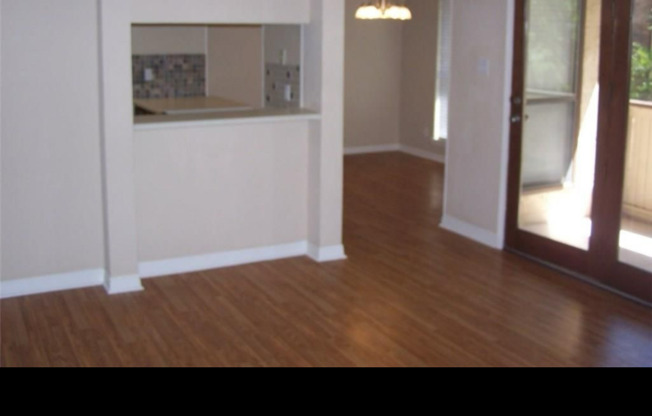 2101 RAINBOW DR