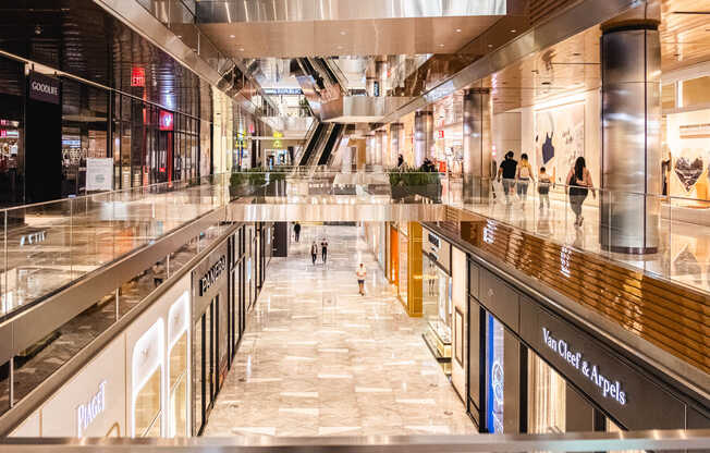 Visit world-class retailers at The Shops & Restaurants at Hudson Yards.