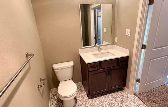 3 beds, 2 baths, 1,190 sqft, $2,395, Unit 208