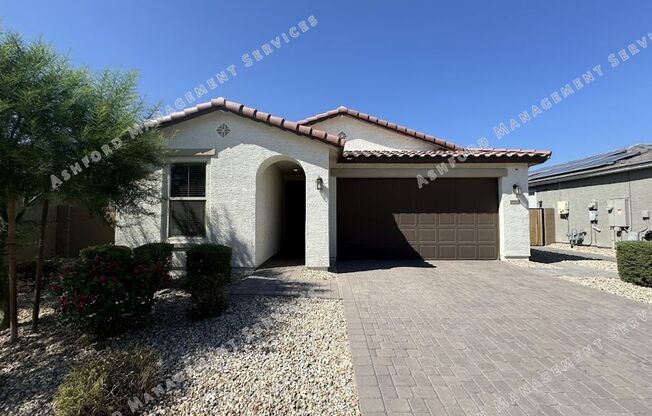 ***MOVE IN SPECIAL***Available for Immediate Move-In! Spacious 3-Bedroom + Den with Extra-Large Closet – Goodyear Gem!