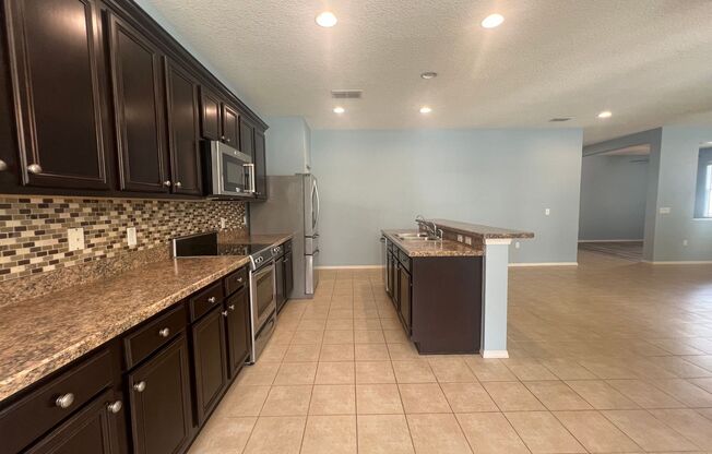 Beautiful 3 bedroom 2 bathroom pool home