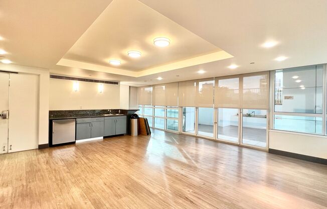 2 beds, 2 baths, $3,600