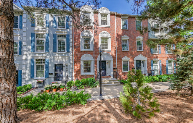 487 JOSEPHINE ST