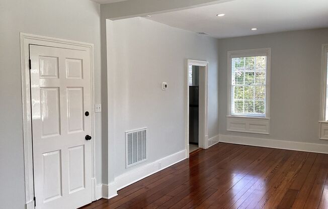 Move in Ready Duplex Close to Forsyth Park