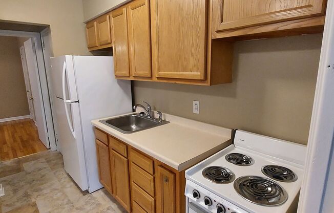 638-642 Snelling Ave South