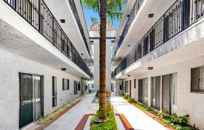 2 beds, 2 baths, 1,066 sqft, $2,850, Unit Unit 109