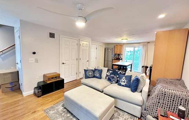 364 SUMNER ST