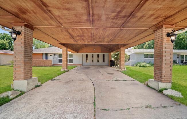2835 DRAGONWICK DR