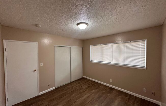 1 bed, 1 bath, $1,700, Unit T50