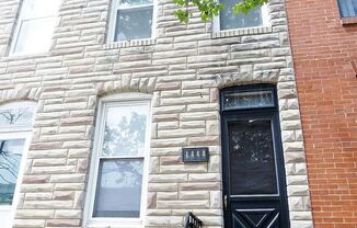 Charming 2 Bed + Office w/ Parking | Steps from Latrobe Park — Locust Point!