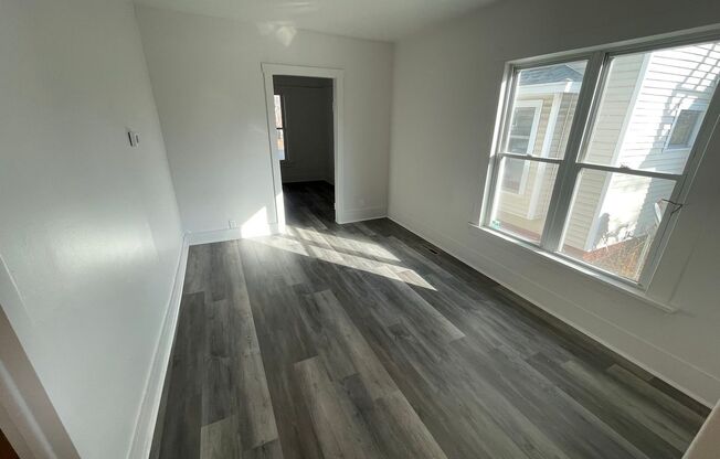 306 E Hillsdale