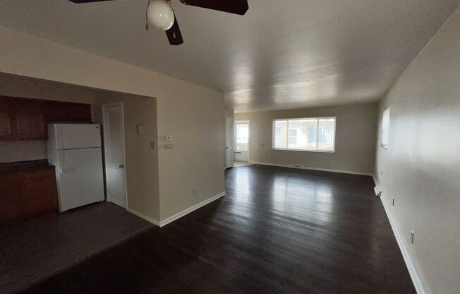 3 beds, 1.5 baths, 1,400 sqft, $1,600, Unit 2511