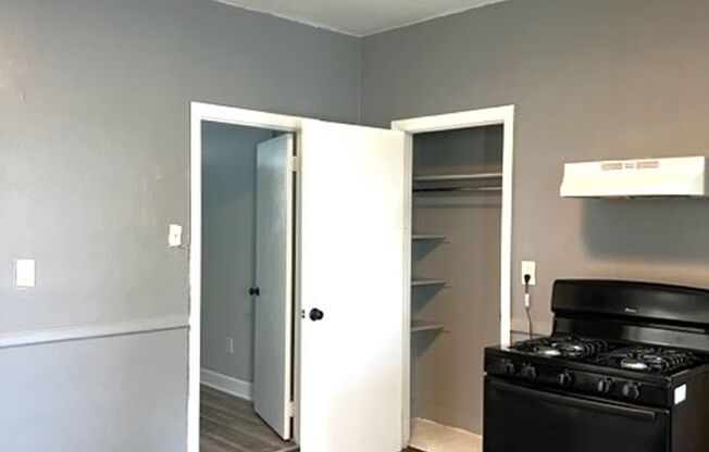 1 bed, 1 bath, 800 sqft, $1,195, Unit 59 Unit 1