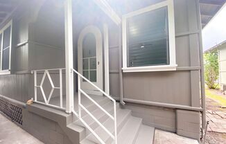 Charming Cottage in McCully - 2 bedroom / 1 bathroom + Parking