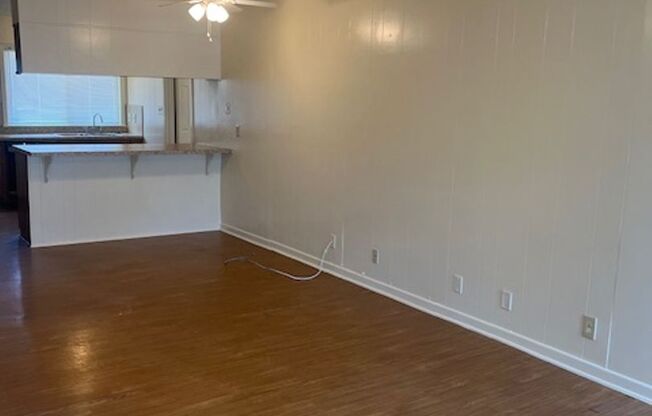 2 bed 1 bath Duplex in Georgetown