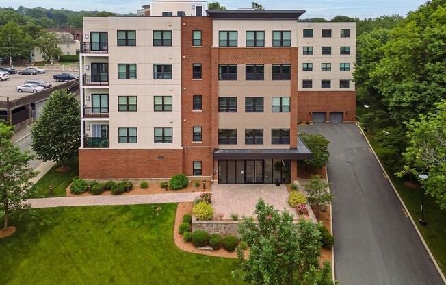 2 beds, 2 baths, 1,070 sqft, $3,200, Unit 209
