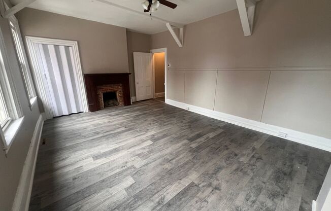 1815 Locust Street (Full Service)