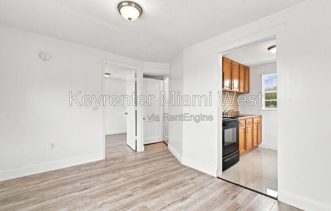 1220 N 16 CT