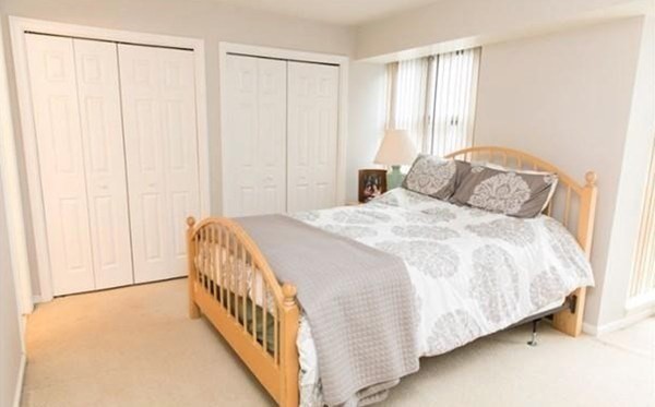 2 beds, 2 baths, 1,013 sqft, $4,800, Unit 404