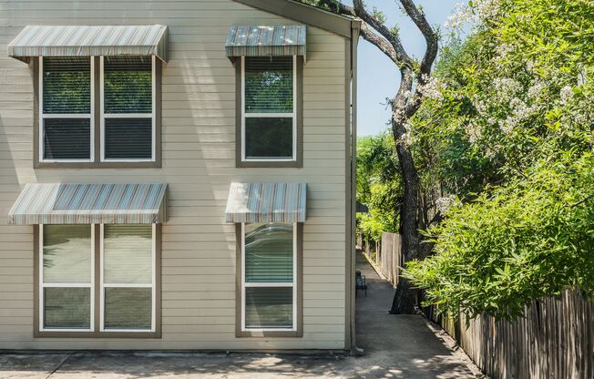 Clarksville - 1 Bedroom Townhome