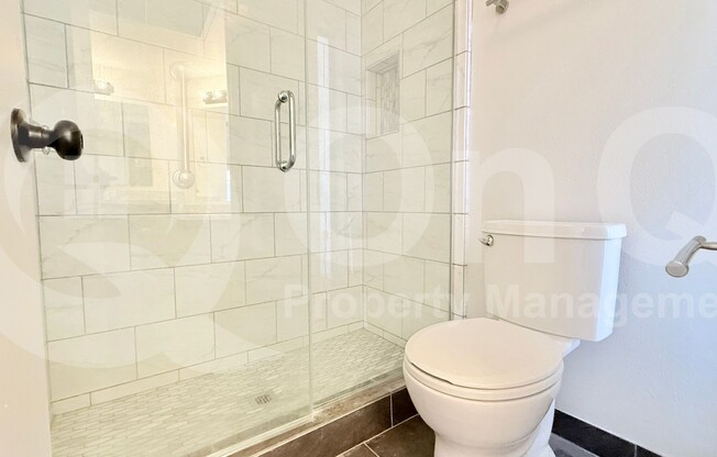 3 beds, 2 baths, 1,088 sqft, $1,700, Unit 284