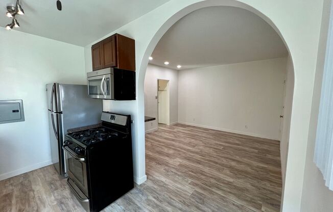 1 bed, 1 bath, 685 sqft, $2,299, Unit 09