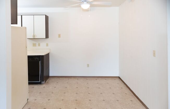 Silver Lake Apartments, LLC.