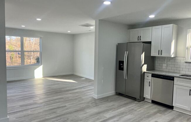 Newly Built Duplex! 3 Bedroom+Prime Location