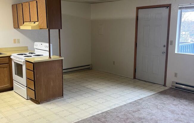 2 beds, 1 bath, 712 sqft, $995, Unit 29