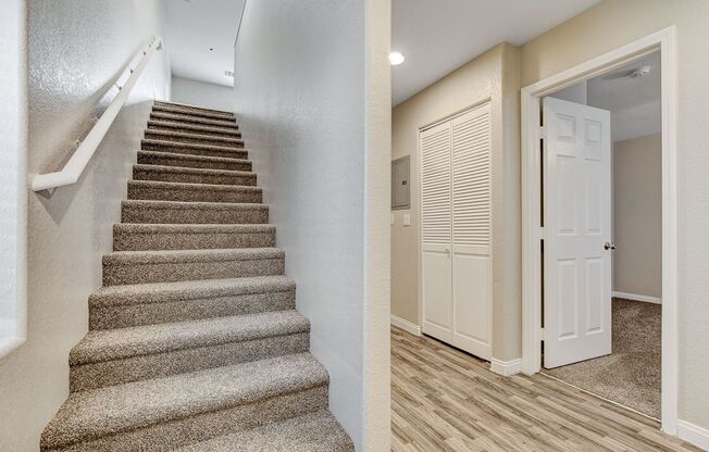 452 Hunter Dr