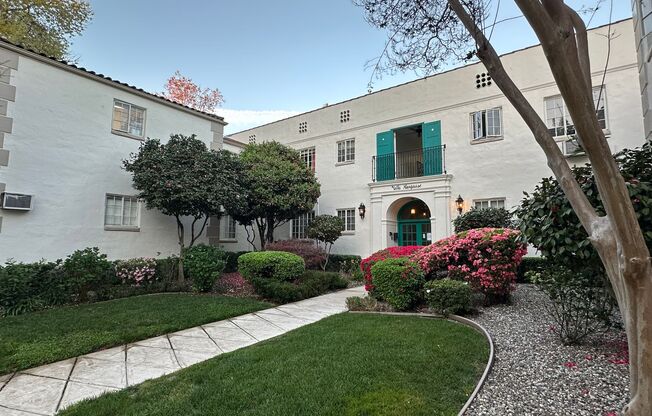 Discover Vintage Charm at Villa Marquise