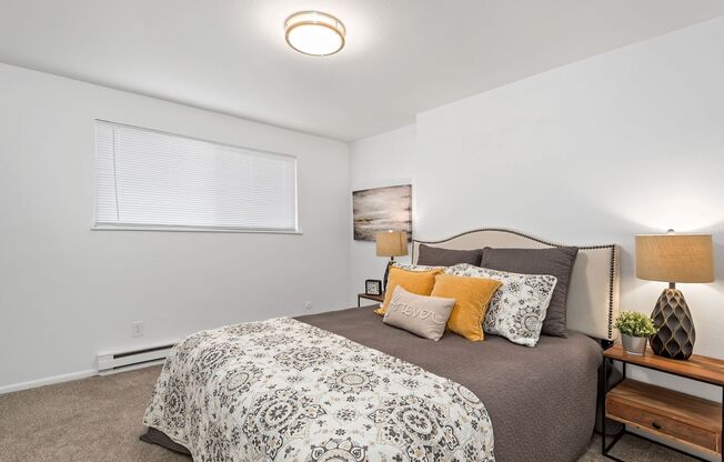 2 beds, 1 bath, 716 sqft, $1,695, Unit 14