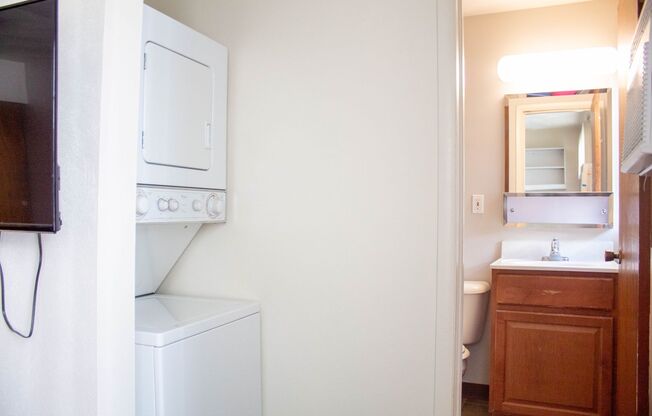 Studio, 1 bath, 380 sqft, $925